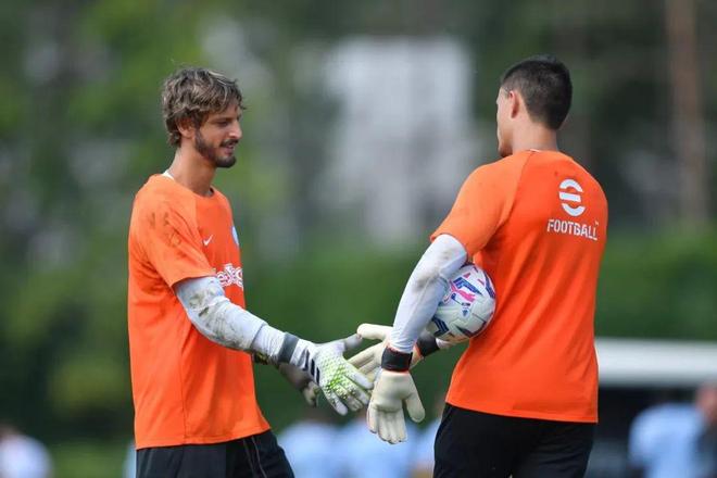 更是俱乐部 更是俱乐部